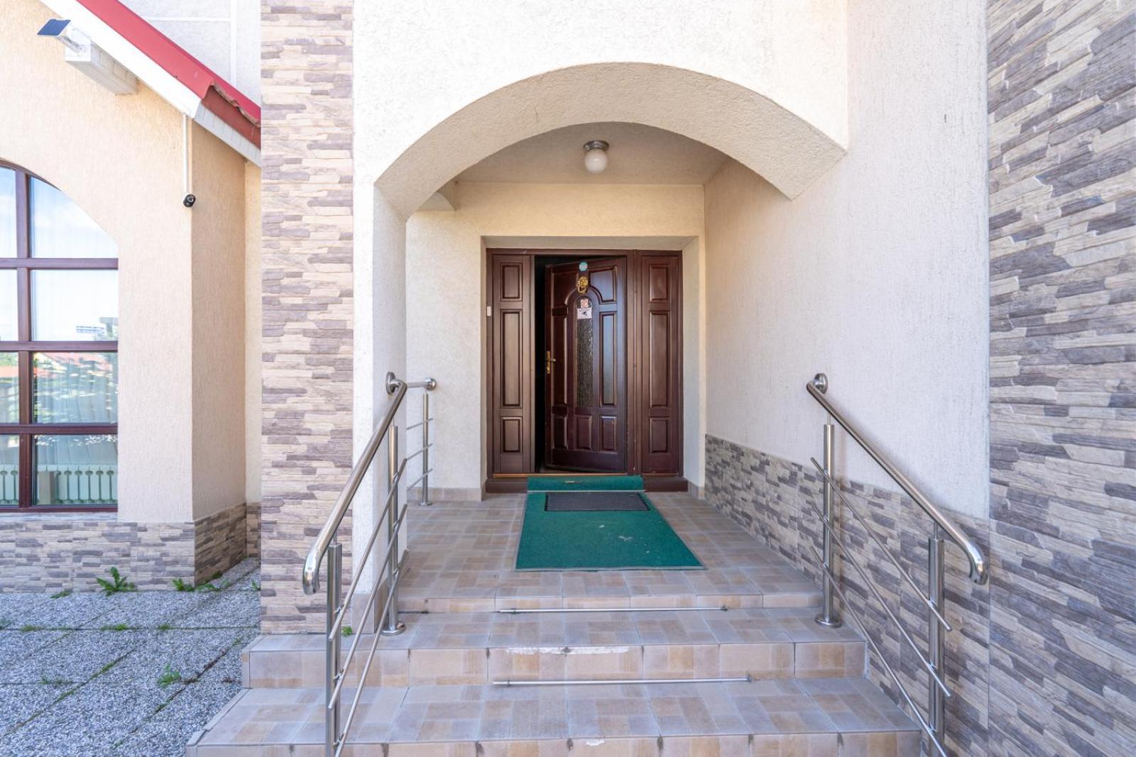 Farawayhomes Aparthotel Near Vienna Airport - Anytime Self Check-In ברוק אן דר לייתה מראה חיצוני תמונה