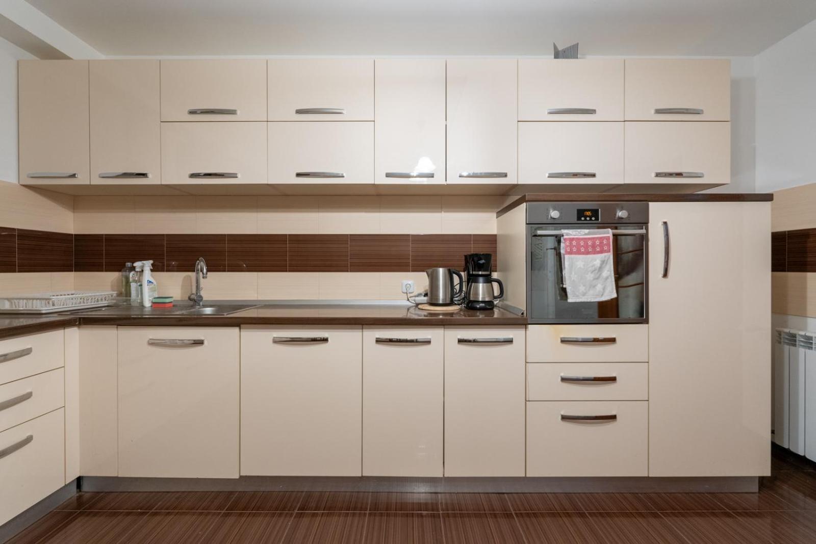 Farawayhomes Aparthotel Near Vienna Airport - Anytime Self Check-In ברוק אן דר לייתה מראה חיצוני תמונה