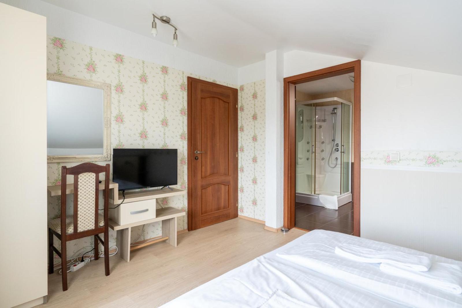 Farawayhomes Aparthotel Near Vienna Airport - Anytime Self Check-In ברוק אן דר לייתה מראה חיצוני תמונה